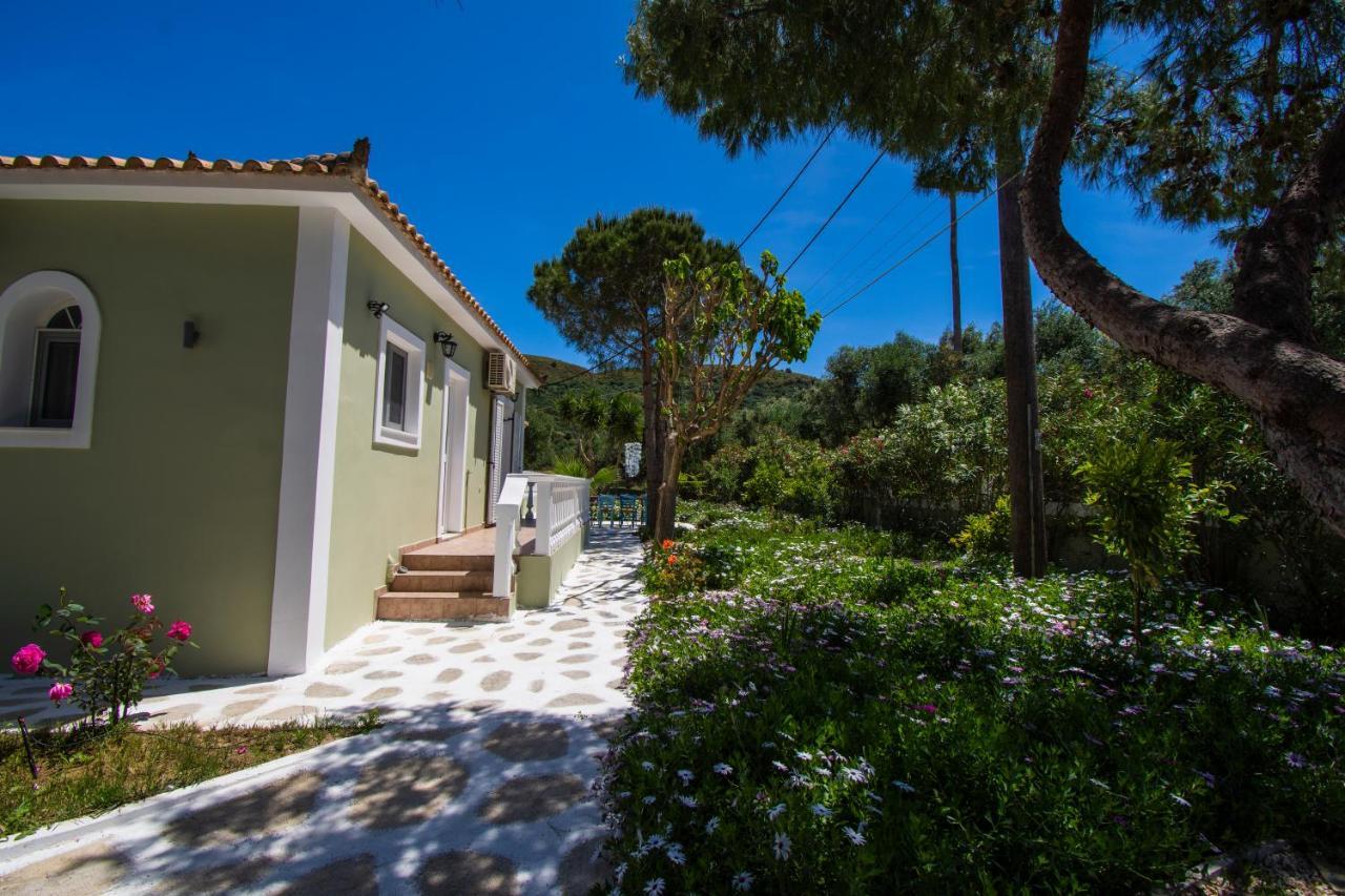 Villas Margaris Kalamaki  Exterior photo